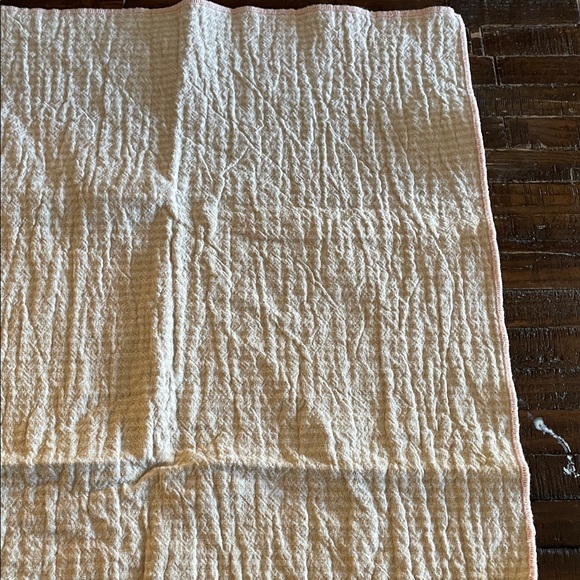 Hearth & Hand Cream Towel with Pink Trim - Picture 8 of 10